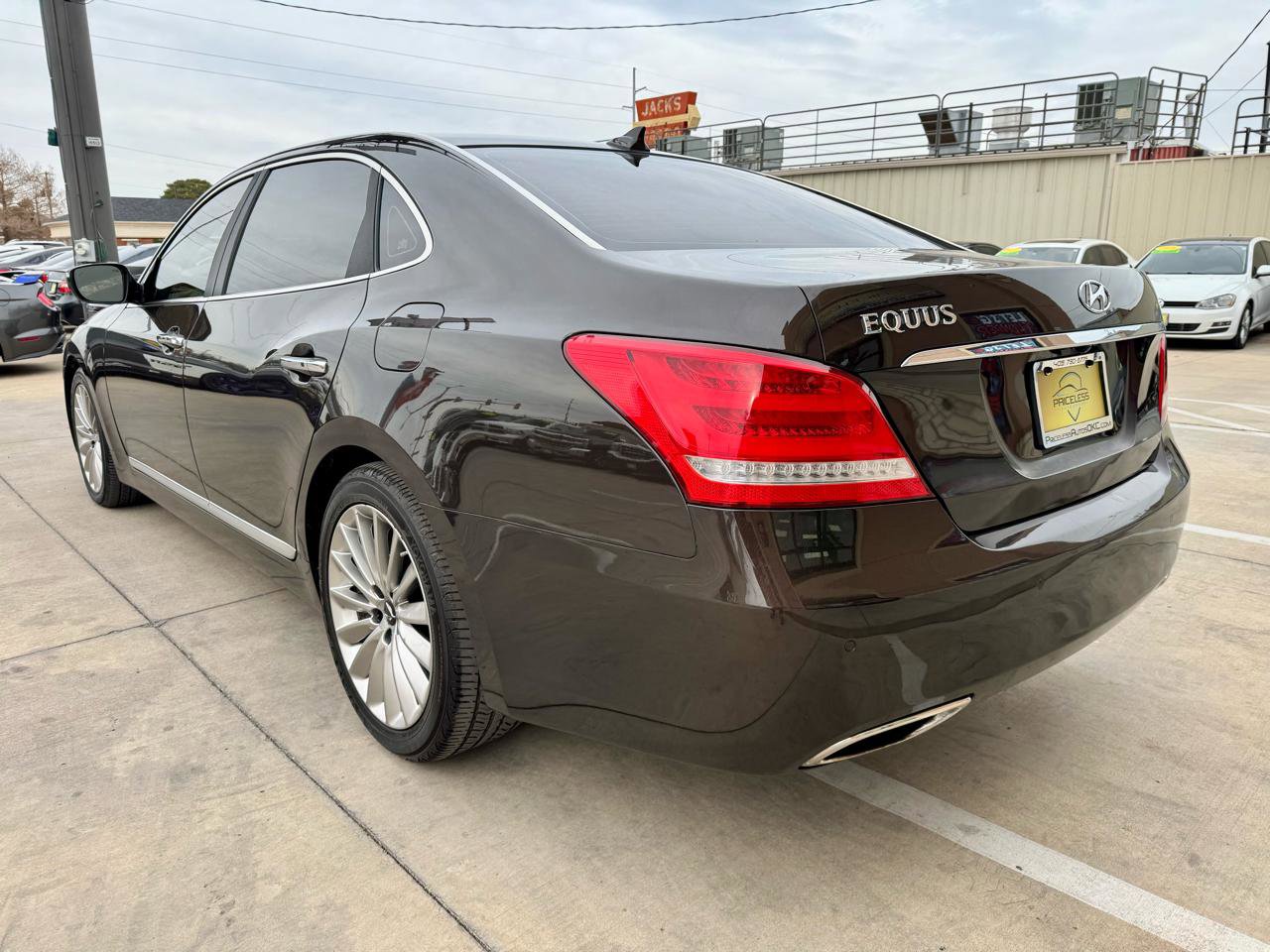 Used 2016 Hyundai Equus Signature image 7