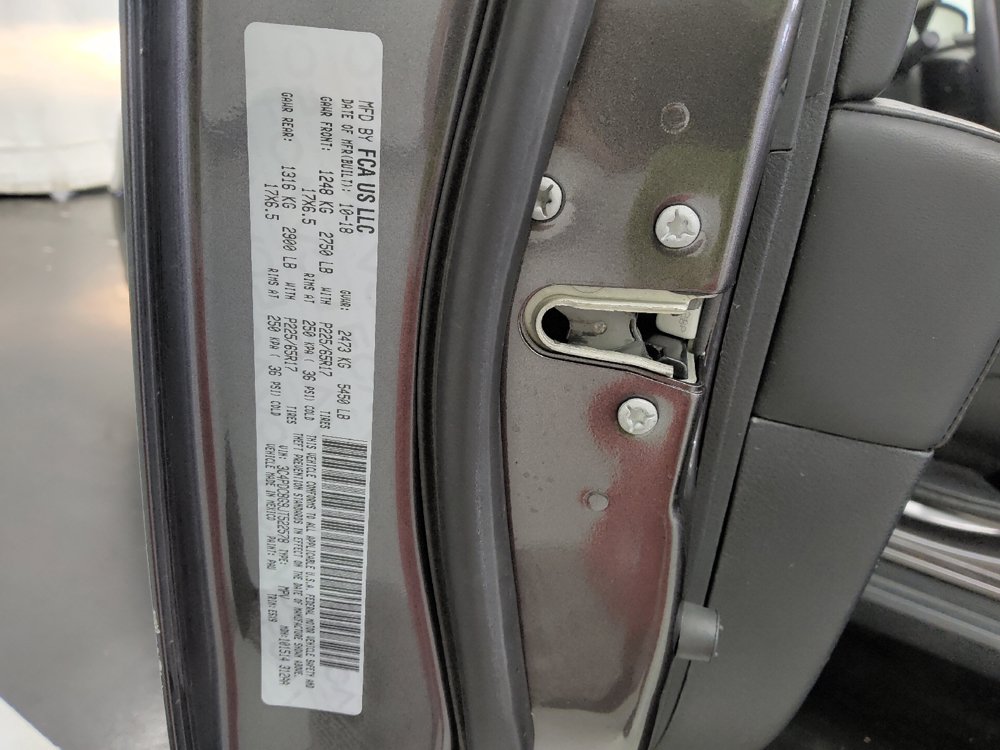 Used 2018 Dodge Journey SXT w/ Blacktop Package FWD image 33