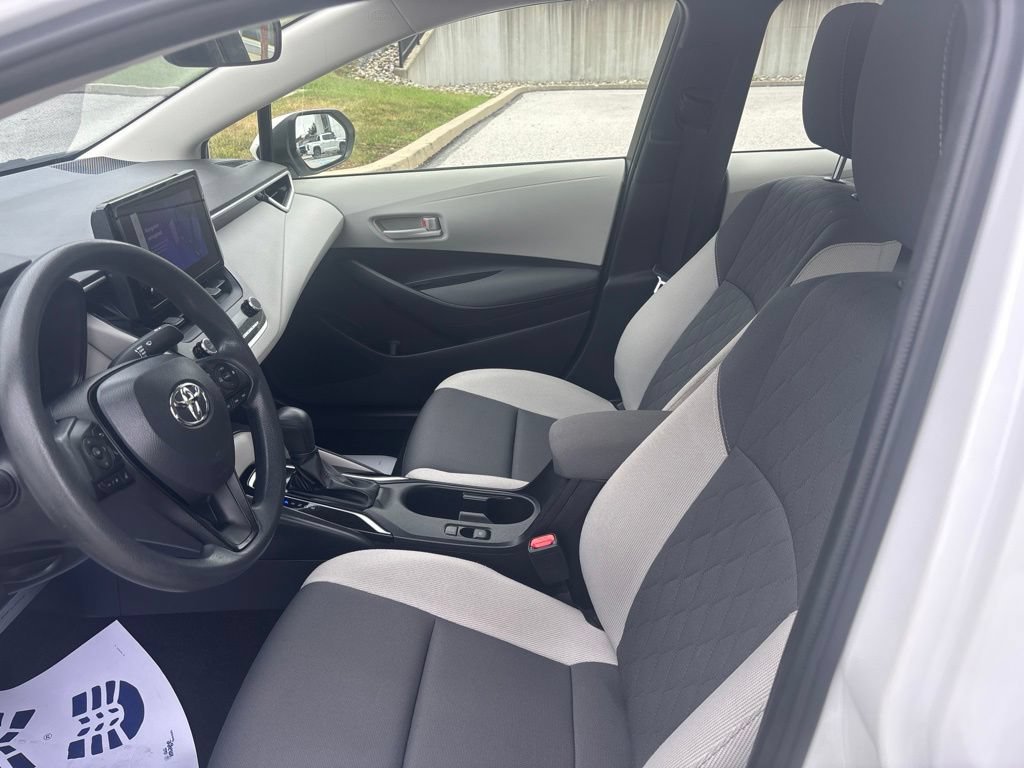 Used 2023 Toyota Corolla LE FWD image 12