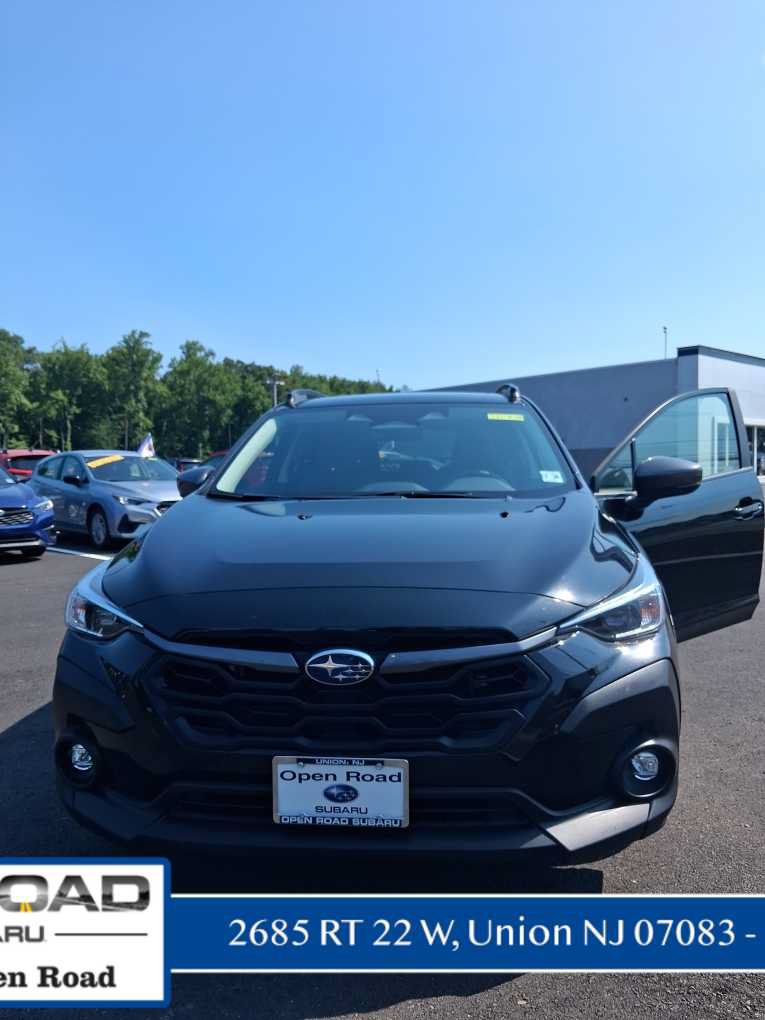 Used 2025 Subaru Crosstrek 2.5i Premium AWD/4WD image 2