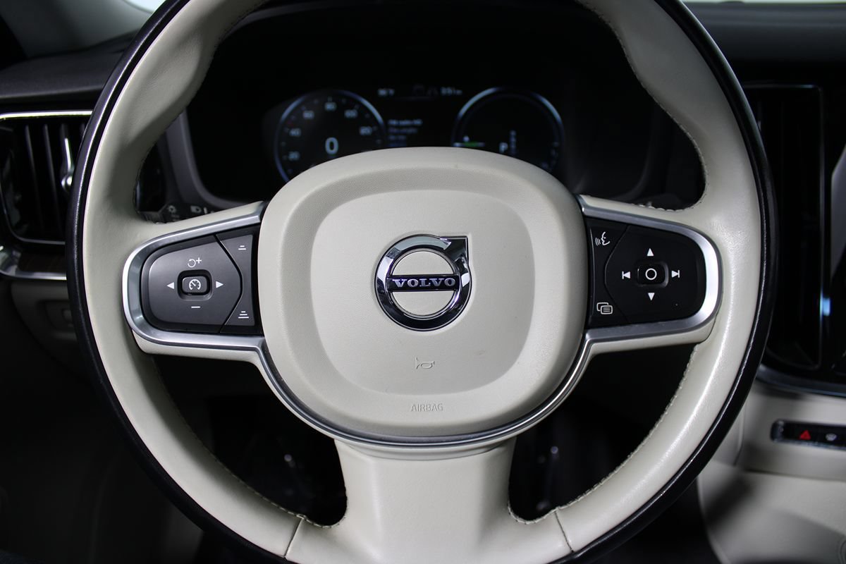 Used 2021 Volvo S60 T8 R-Design Expression AWD/4WD image 7