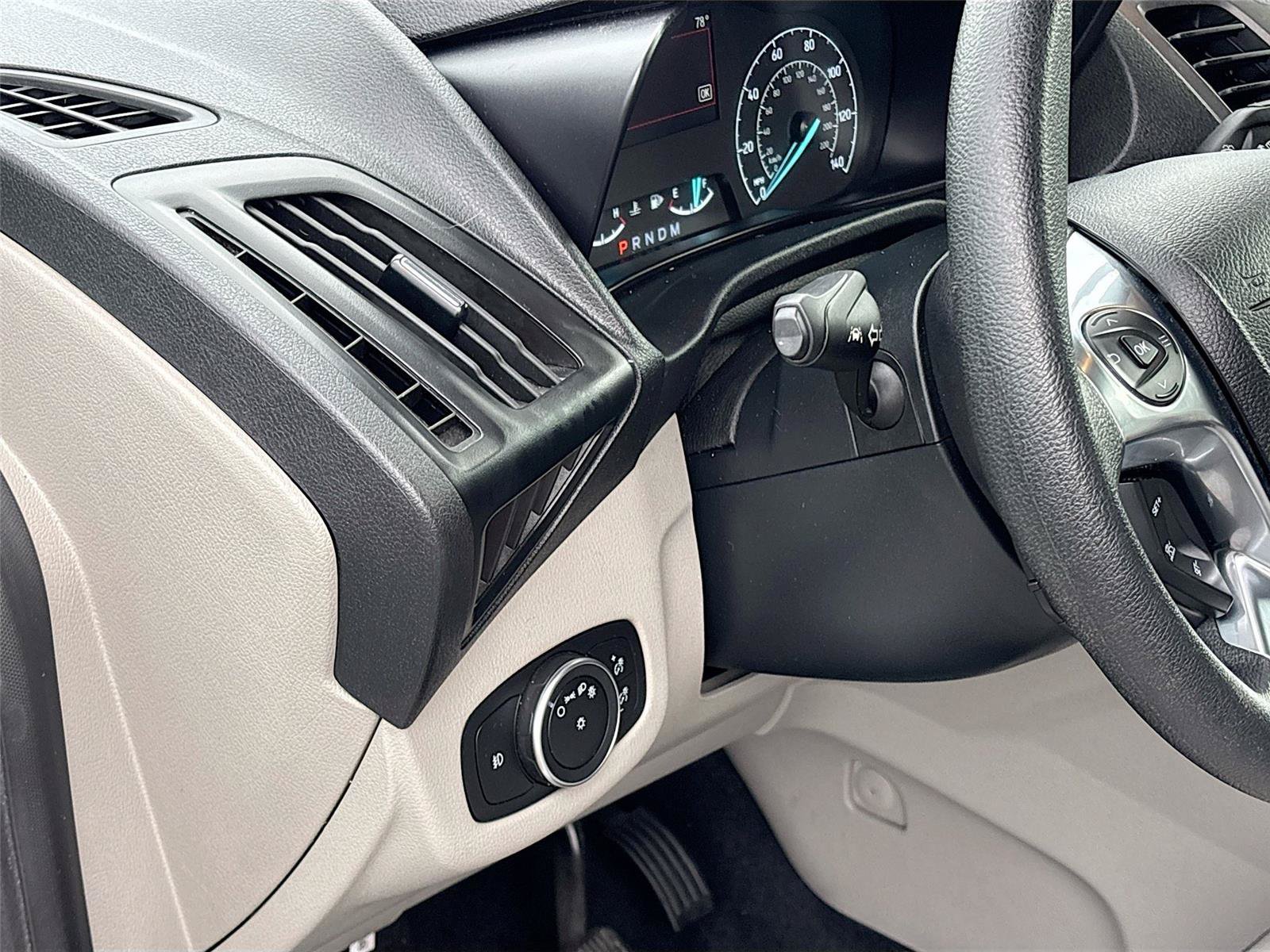 Used 2022 Ford Transit Connect XLT FWD image 10
