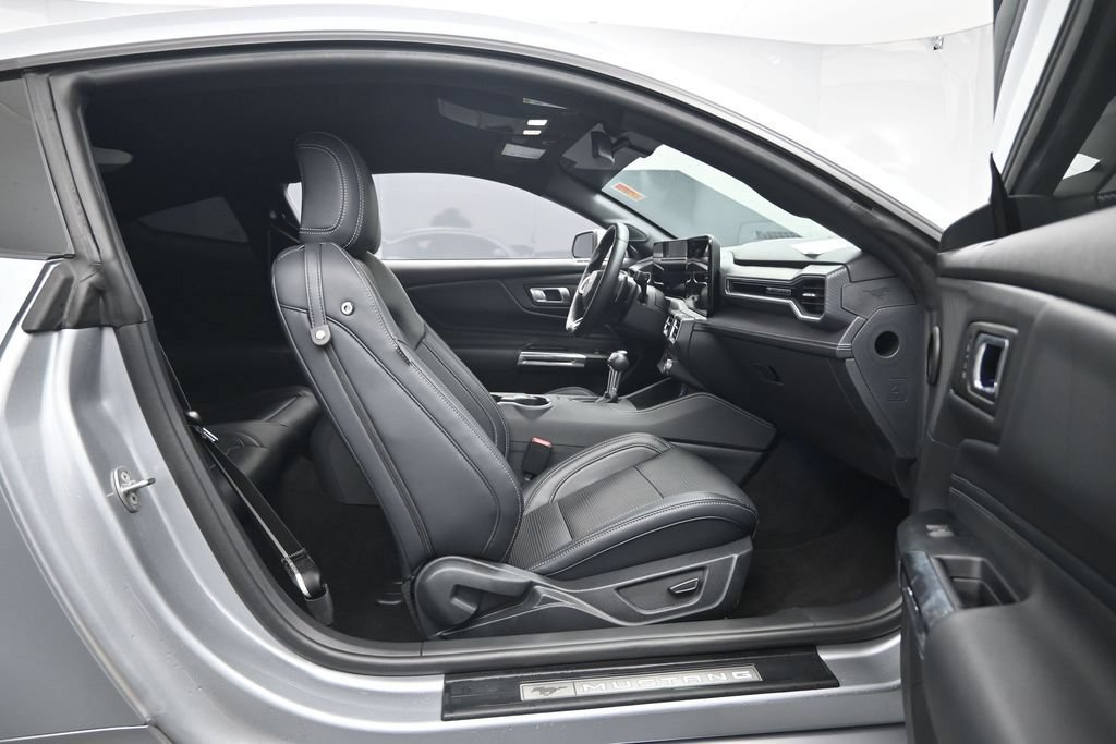 Used 2025 Ford Mustang GT Premium RWD image 27