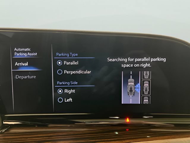 Used 2024 Cadillac Escalade Premium Luxury w/ LPO, Floor Liner Package AWD/4WD image 28