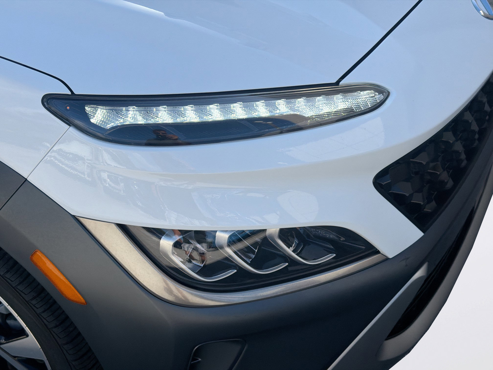 Used 2022 Hyundai Kona Limited FWD image 31