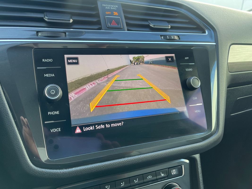 Used 2018 Volkswagen Tiguan SE image 26