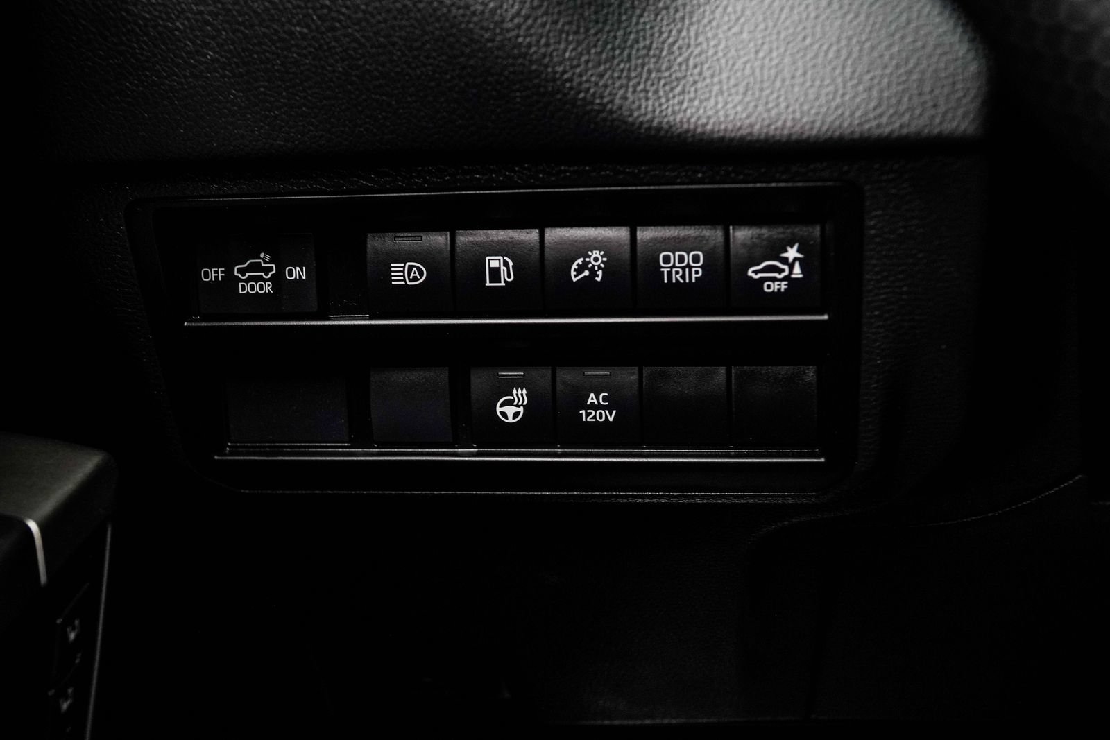 Used 2024 Toyota Tundra Limited AWD/4WD image 33