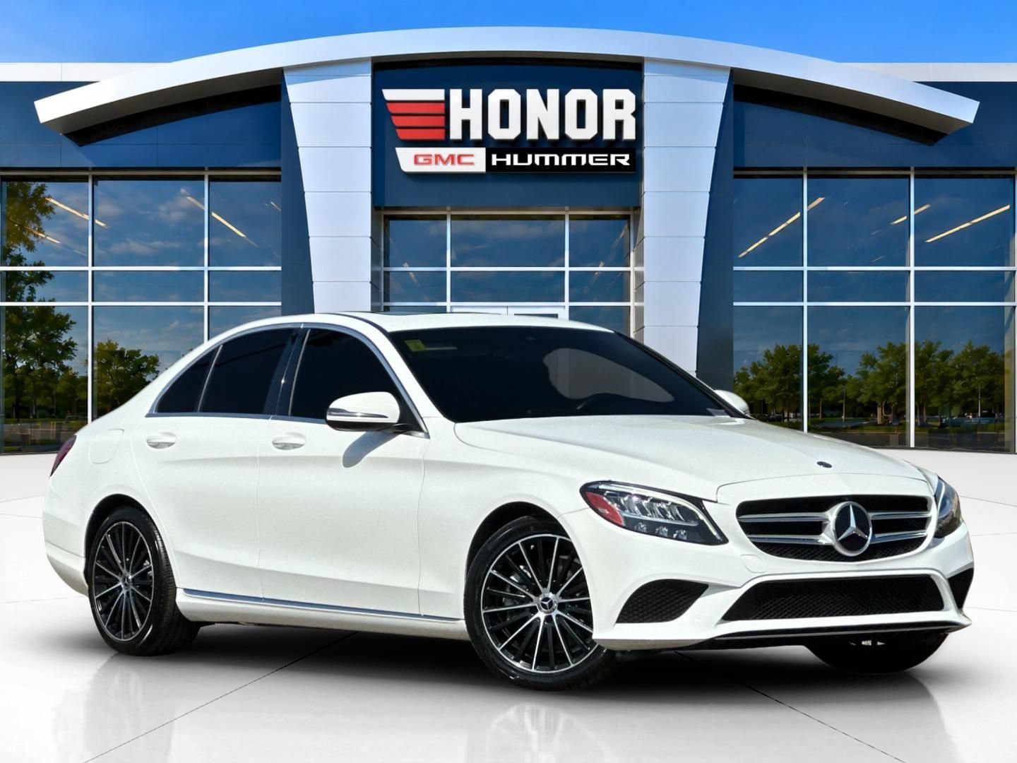 Used 2019 Mercedes-Benz C 300 Sedan image 2