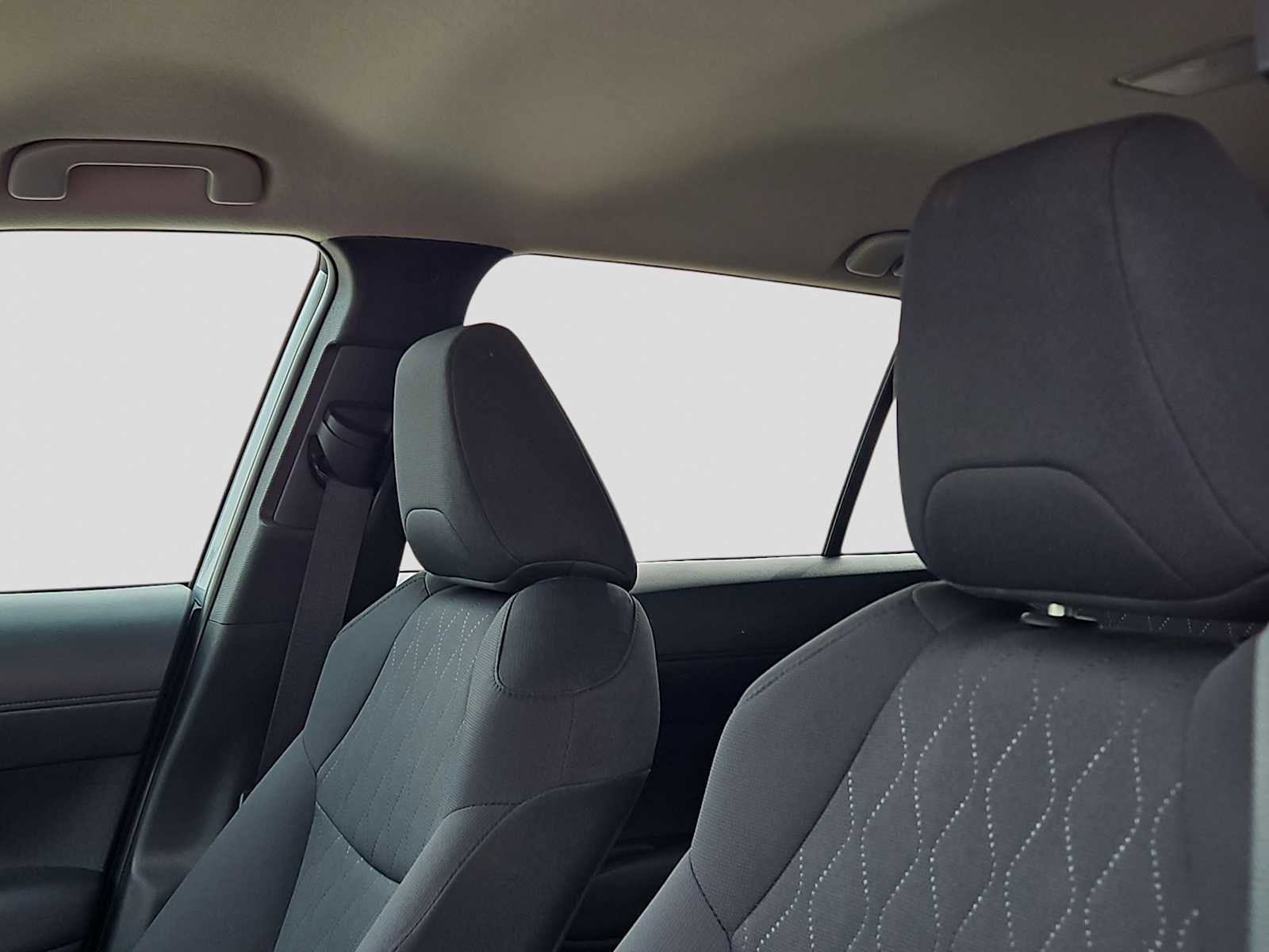 Used 2024 Toyota Corolla Cross LE image 15