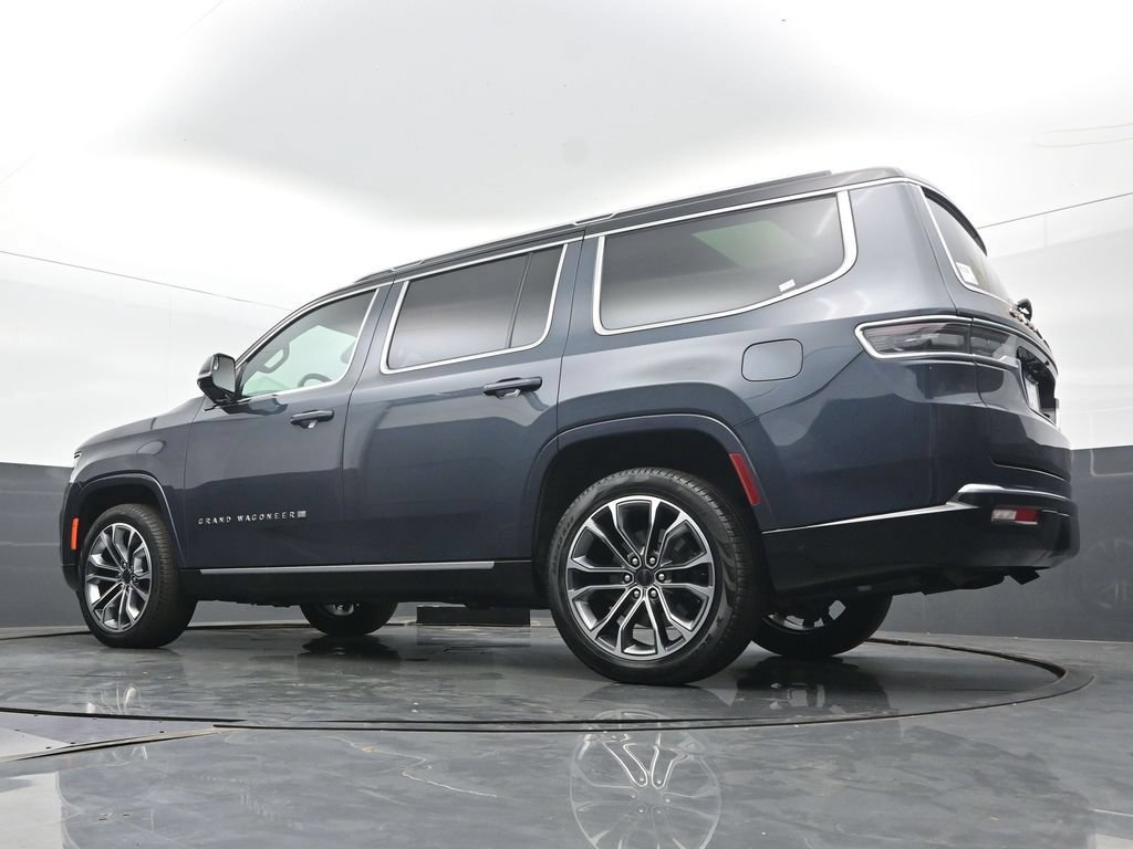 Used 2025 Jeep Grand Wagoneer Series III w/ Rear Seat Video Group 1 AWD/4WD image 49