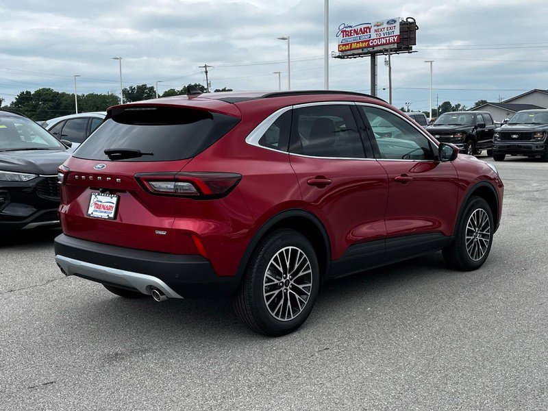 New 2025 Ford Escape SE image 3