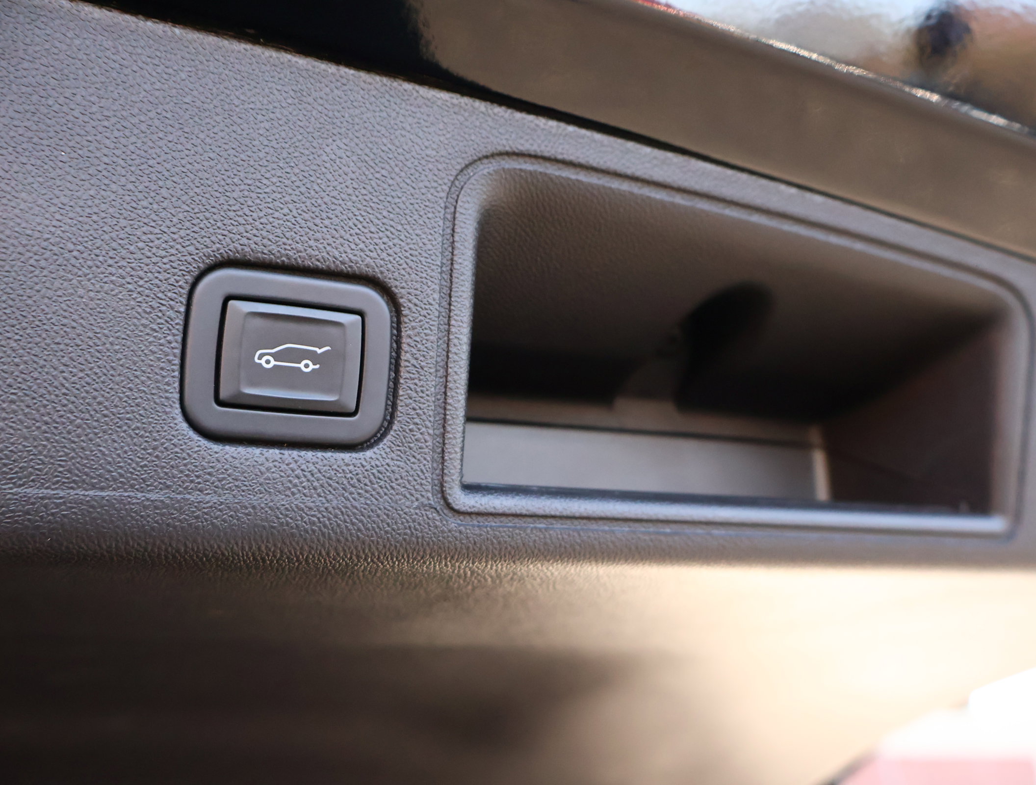 Used 2024 GMC Terrain AT4 w/ Tech Package image 25