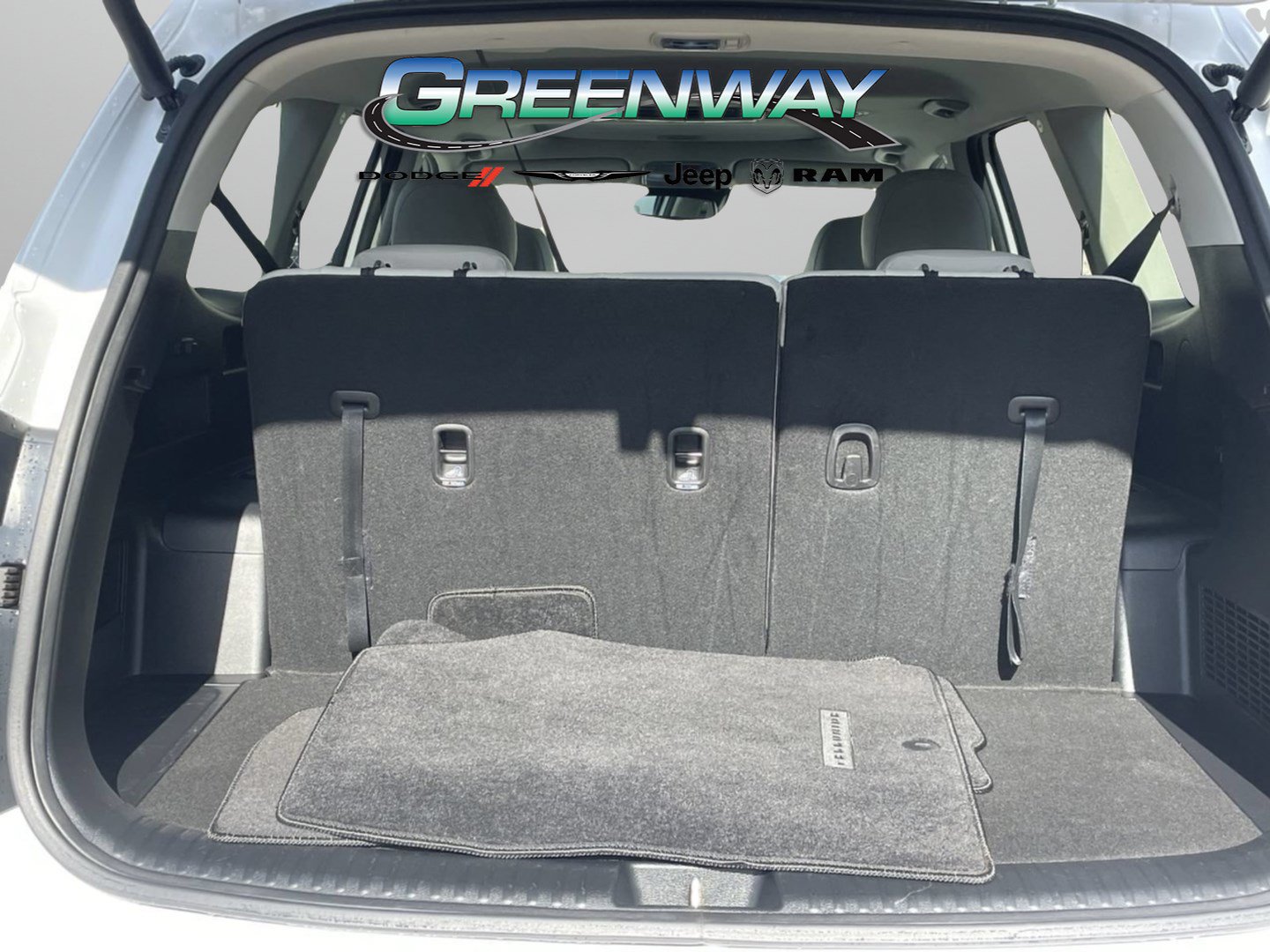 Used 2024 Kia Telluride EX w/ EX Captain's Chair Package FWD image 8