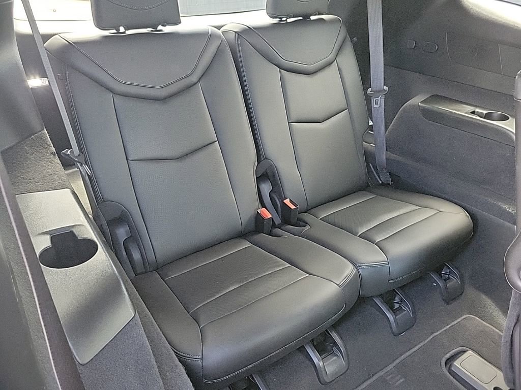 Used 2025 Cadillac XT6 Premium Luxury FWD image 37