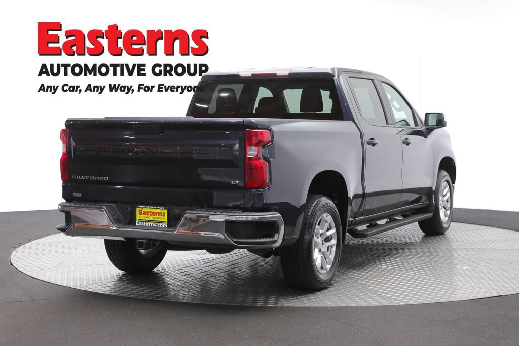 Used 2022 Chevrolet Silverado 1500 LT AWD/4WD image 5