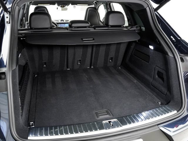 Certified 2026 Porsche Cayenne AWD/4WD image 31