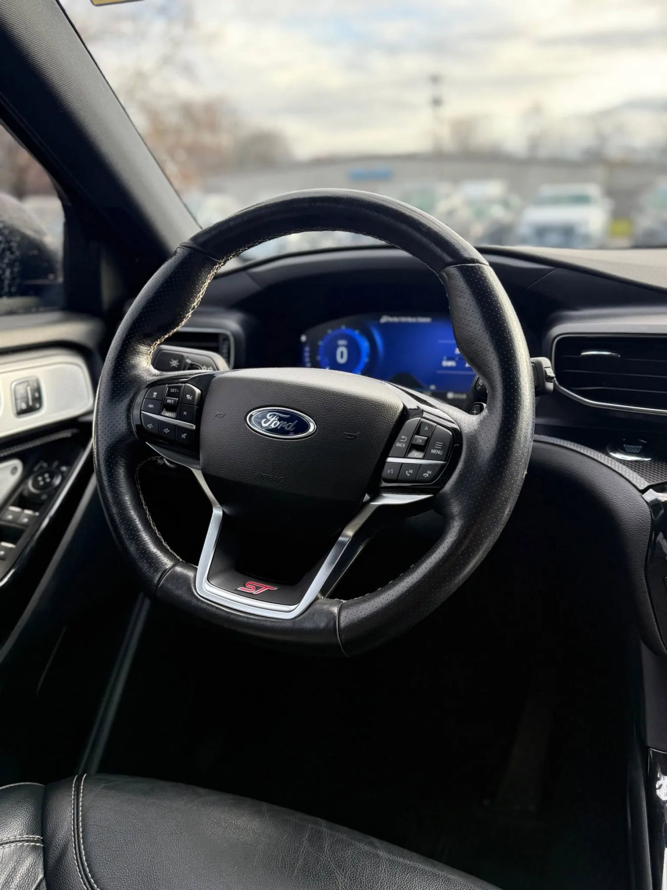 Used 2022 Ford Explorer ST w/ Equipment Group 401A image 3