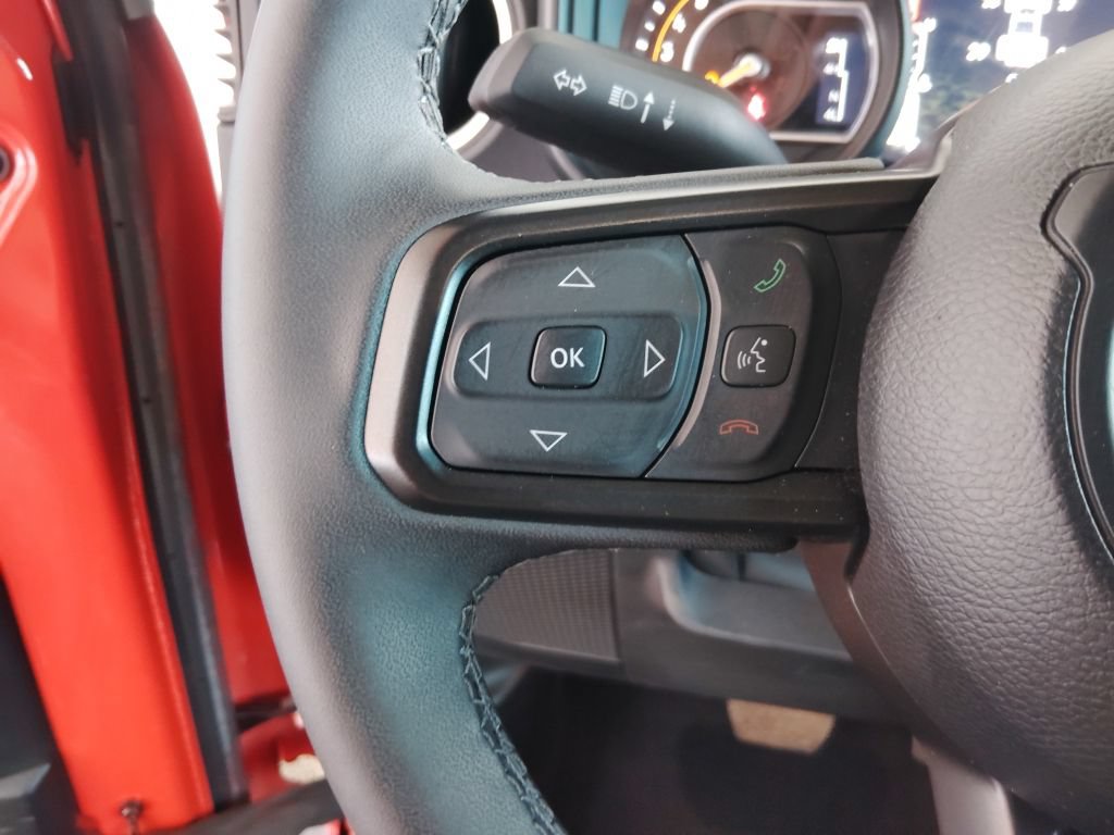 Used 2025 Jeep Gladiator Sport AWD/4WD image 25