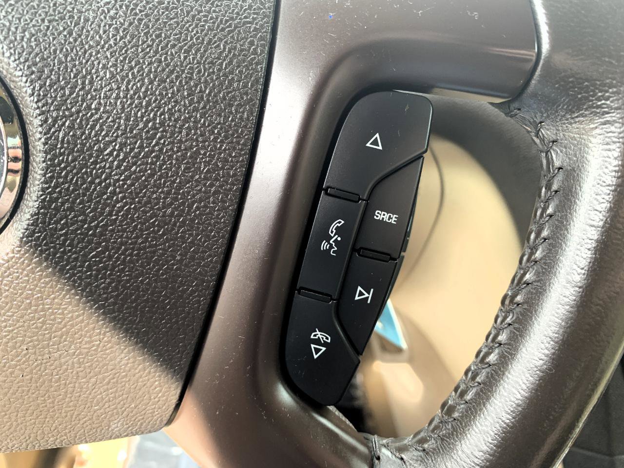 Used 2012 Buick Enclave Premium FWD image 20