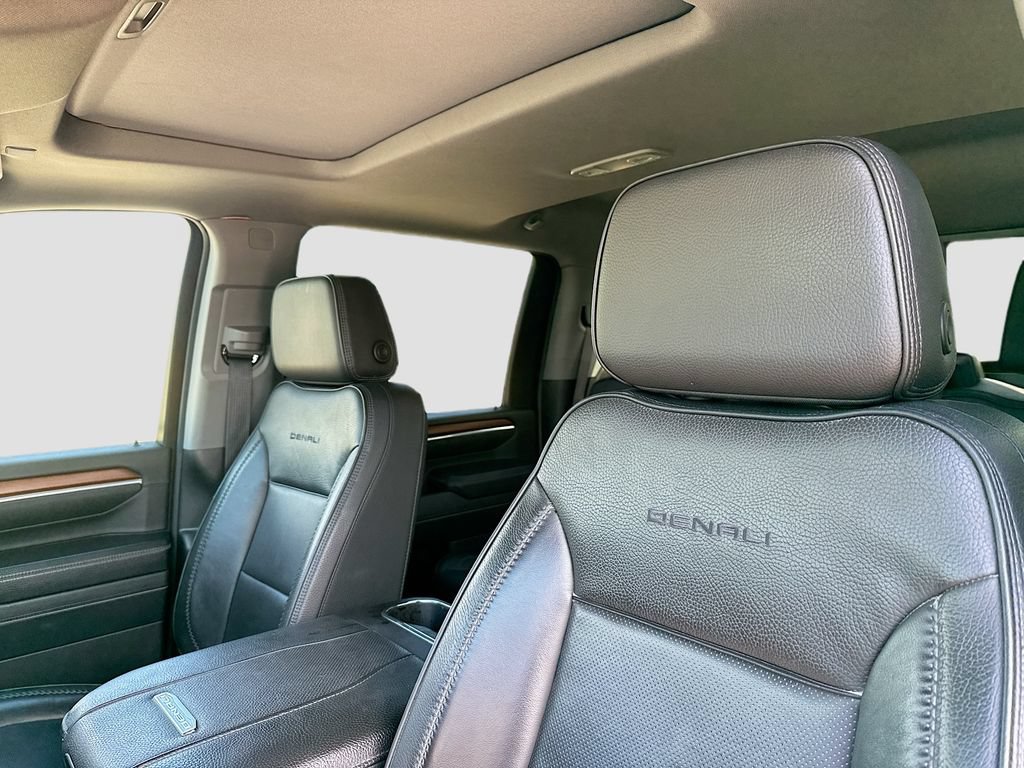 Used 2025 GMC Sierra 2500 Denali w/ Denali Reserve Package AWD/4WD image 10