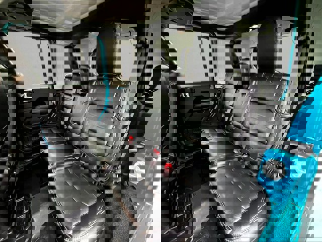 Used 2020 Jeep Wrangler Unlimited Sahara image 25