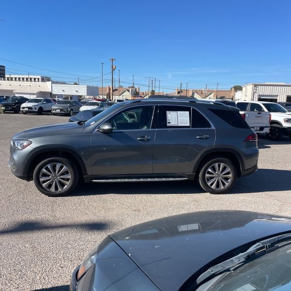 Used 2022 Mercedes-Benz GLE 350 4MATIC image 2