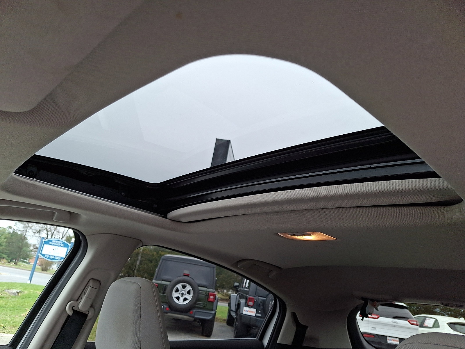 Used 2021 Honda HR-V EX image 14