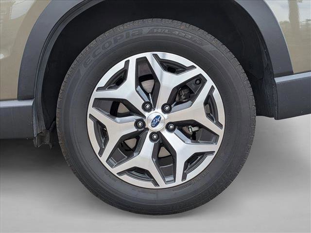 Used 2024 Subaru Forester Premium AWD/4WD image 9