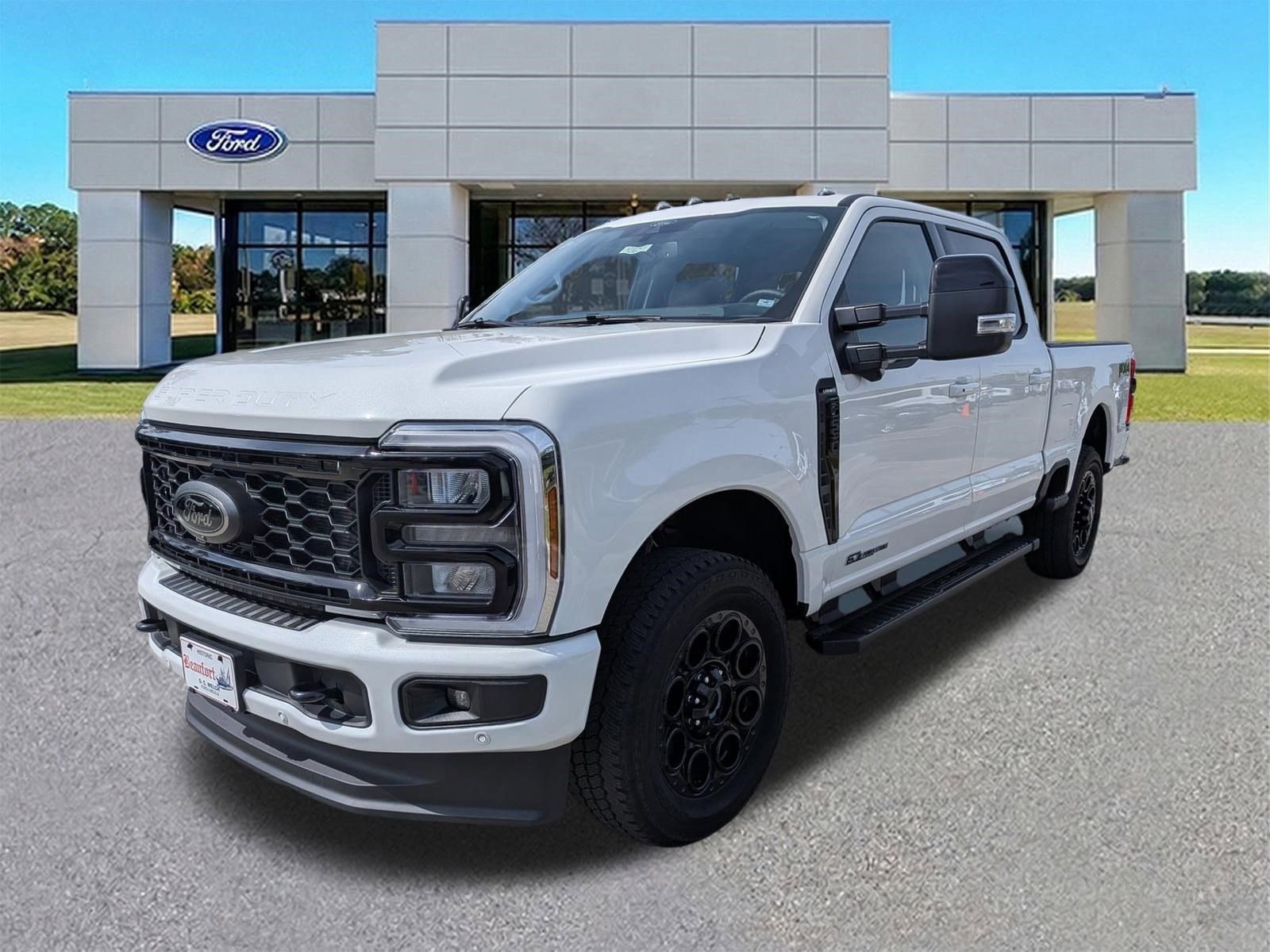 Used 2026 Ford F250 Lariat w/ Black Appearance Package image 4