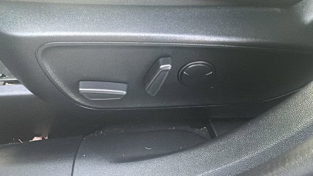 Used 2021 Ford Escape Titanium image 34