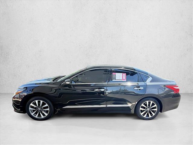 Used 2017 Nissan Altima 2.5 SL w/ Technology Package FWD video 3
