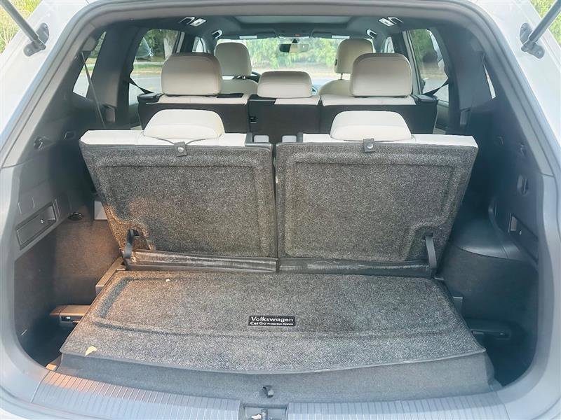 Used 2021 Volkswagen Tiguan SE R-Line image 18