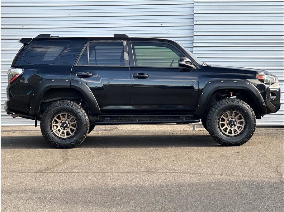 Used 2019 Toyota 4Runner SR5 Premium image 9