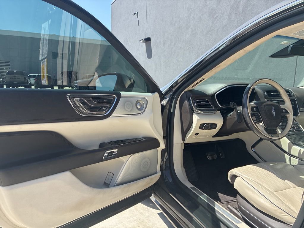 Used 2017 Lincoln Continental Black Label w/ Rear-seat Package AWD/4WD image 15