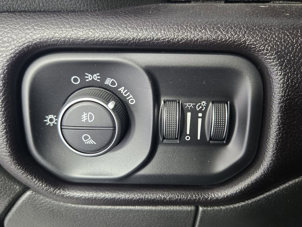 Used 2023 RAM 3500 Laramie image 22