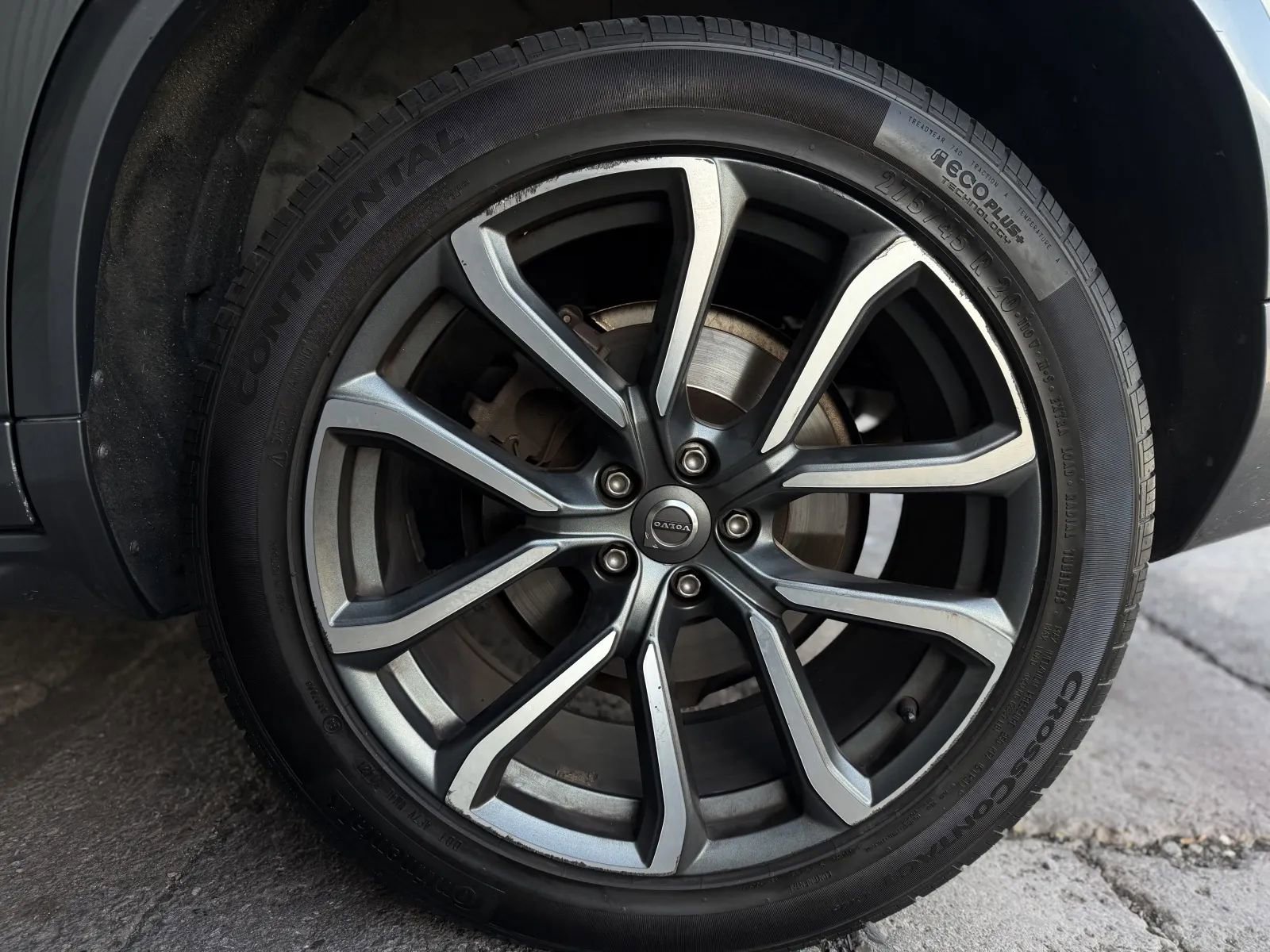 Used 2016 Volvo XC90 T6 Momentum image 42