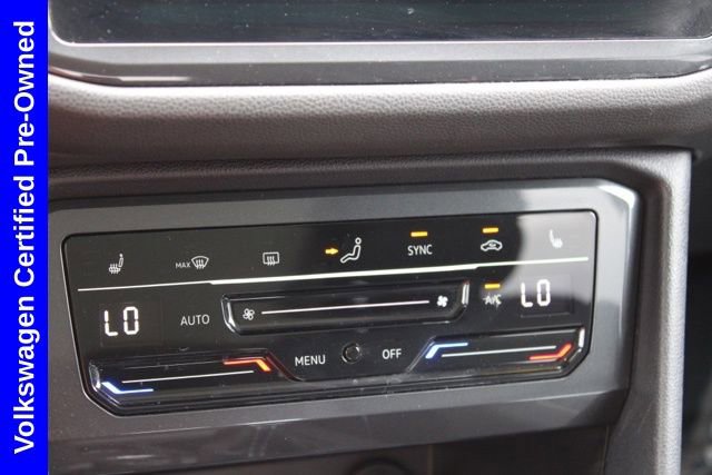 Used 2023 Volkswagen Tiguan SE w/ Panoramic Sunroof Package image 39