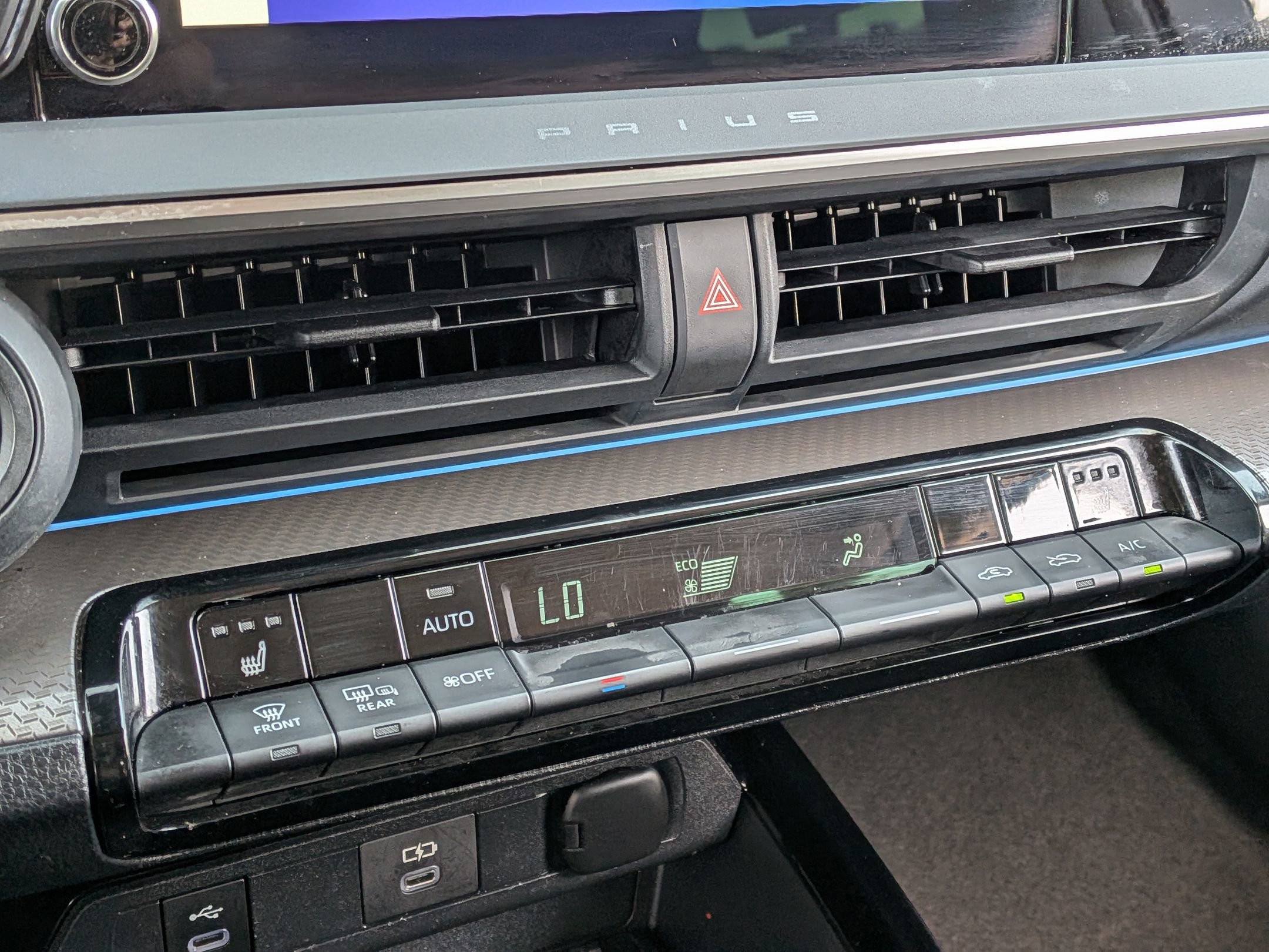 Used 2023 Toyota Prius XLE image 21