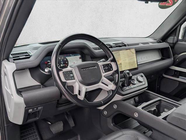 Used 2022 Land Rover Defender 90 S image 10