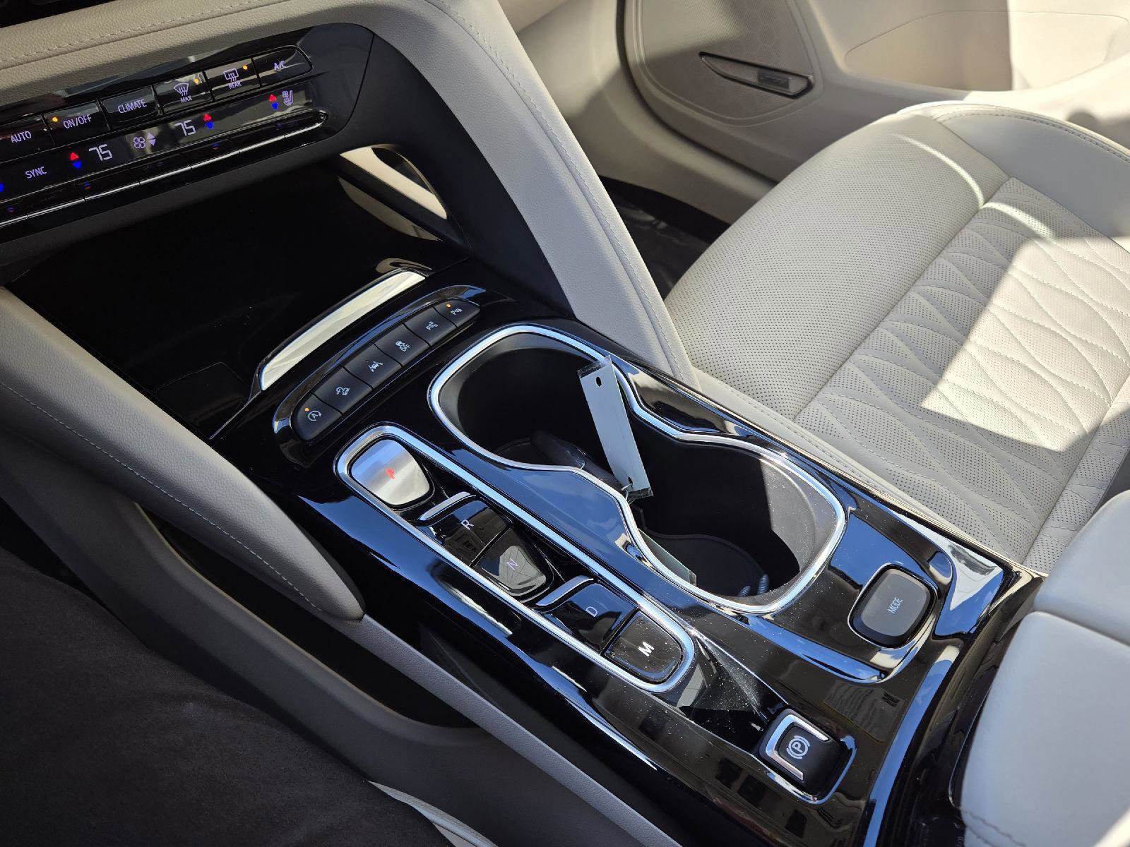 Used 2023 Buick Envision Avenir image 27