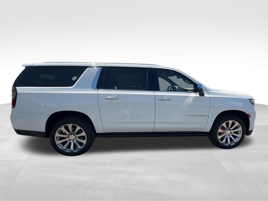 Used 2022 Chevrolet Suburban Premier AWD/4WD image 9