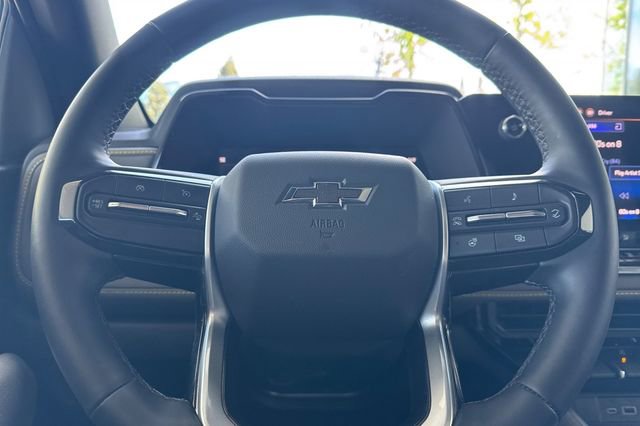 Used 2025 Chevrolet Colorado ZR2 w/ Technology Package image 22