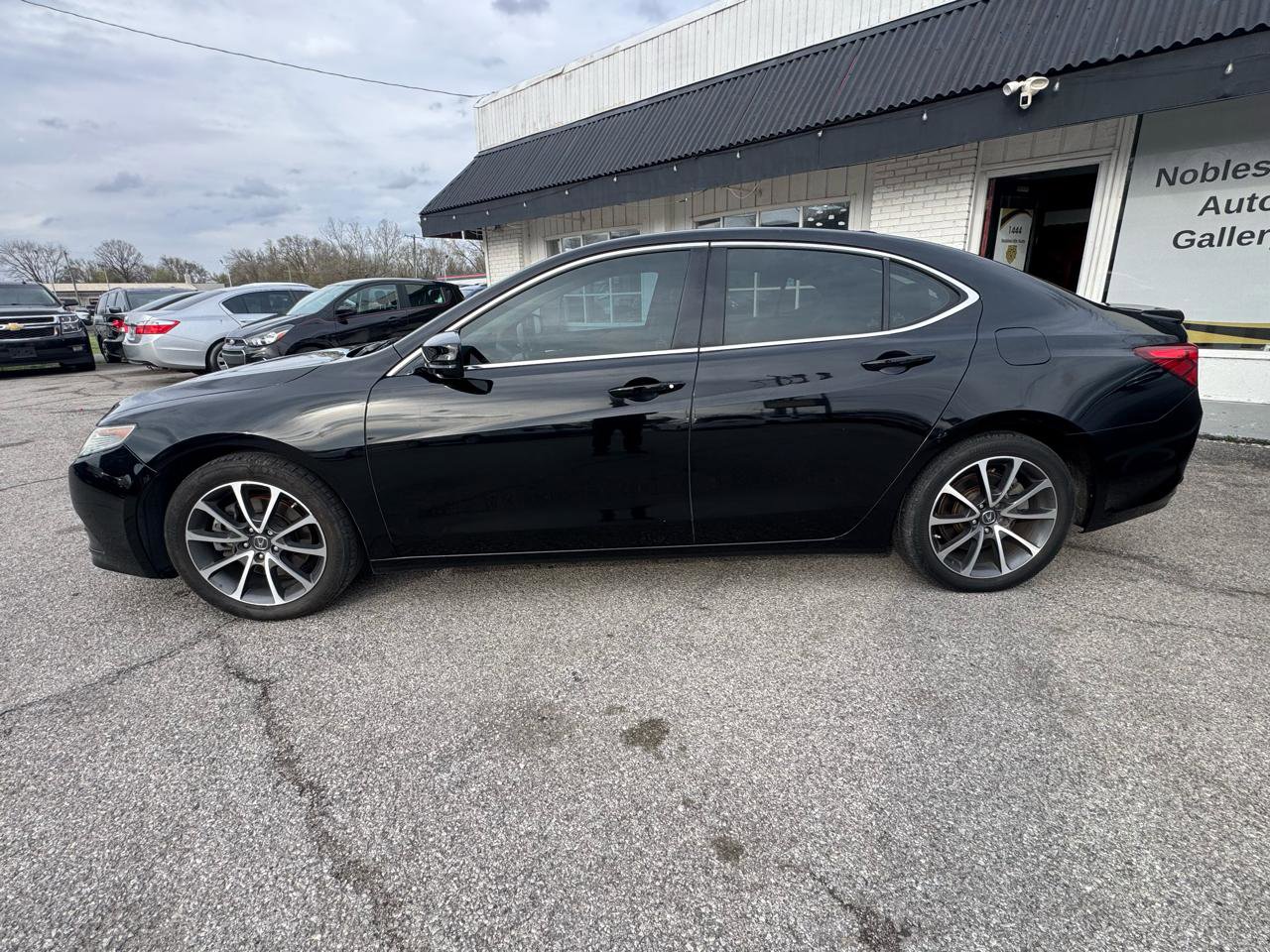 Used 2015 Acura TLX V6 SH-AWD w/ Advance Package image 3