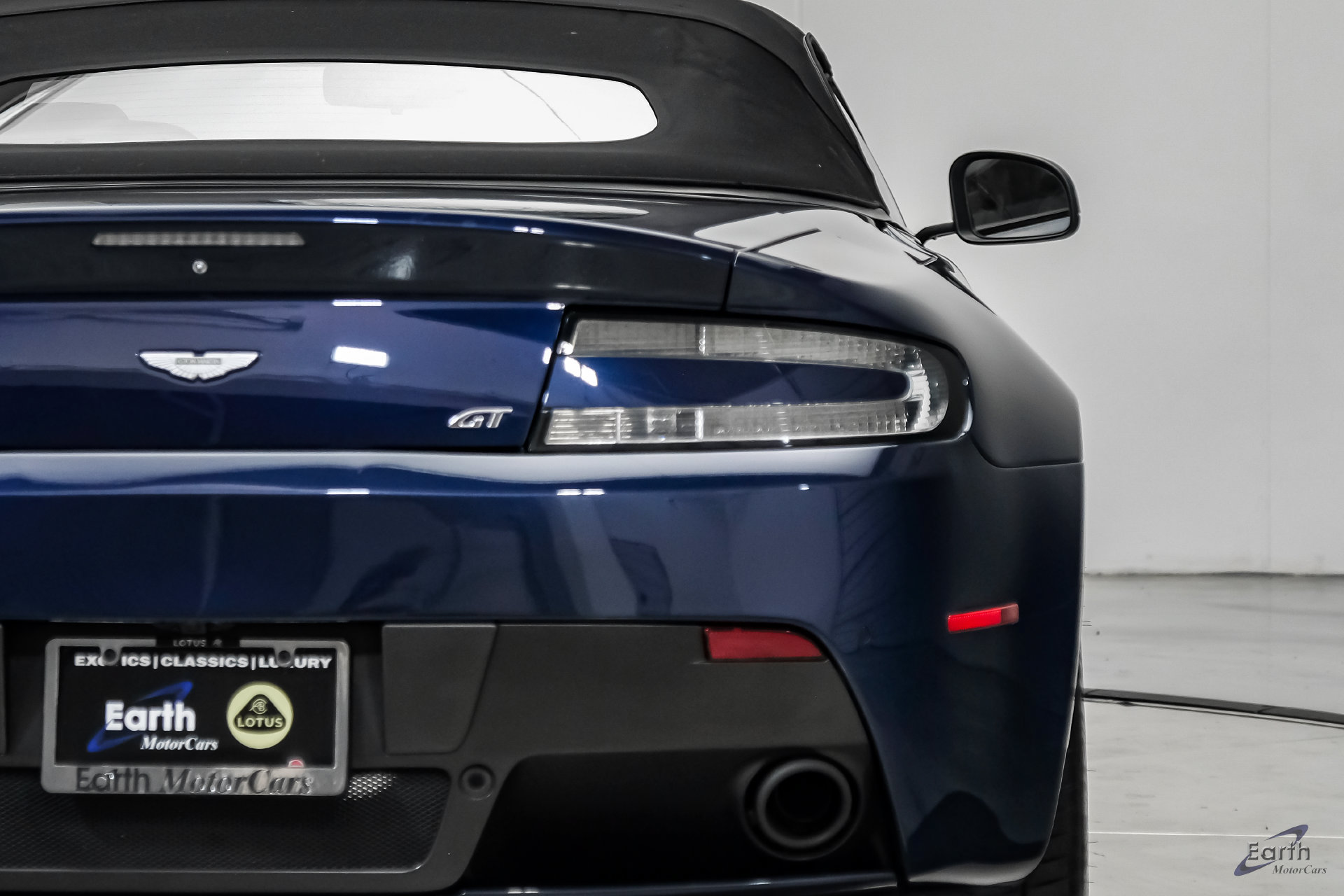 Used 2015 Aston Martin V8 Vantage GT RWD image 18