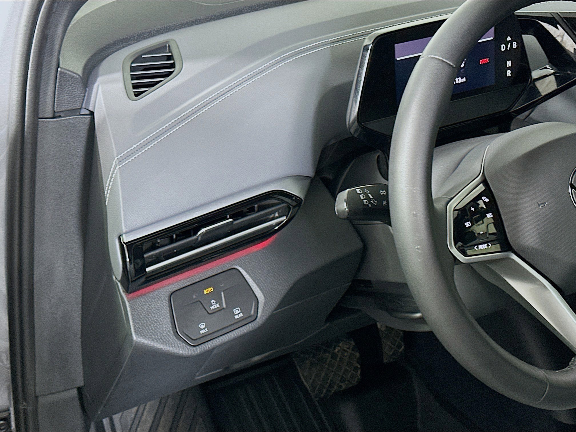 Used 2023 Volkswagen ID.4 Pro image 16