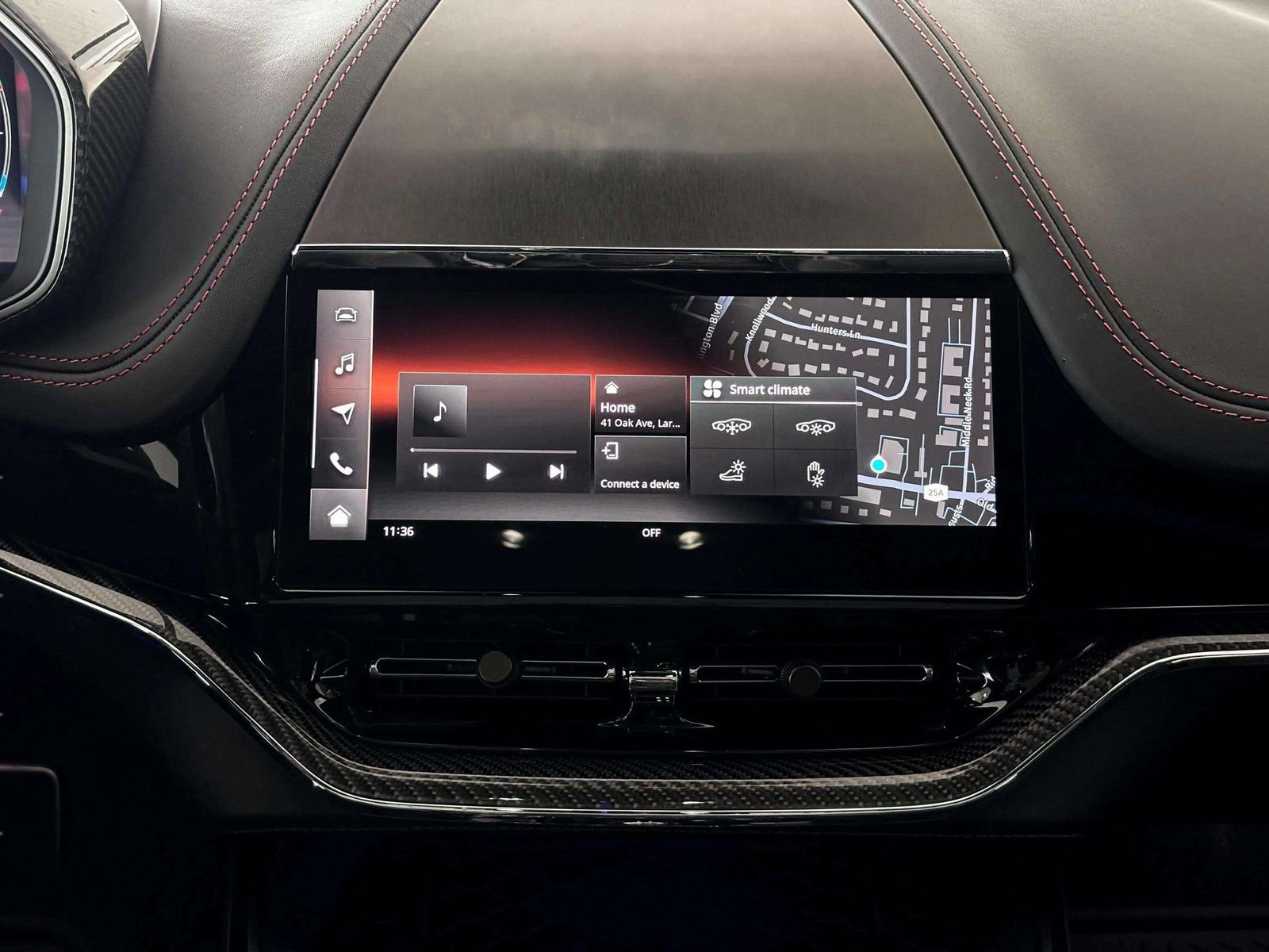 Used 2025 Aston Martin DBX 707 image 32