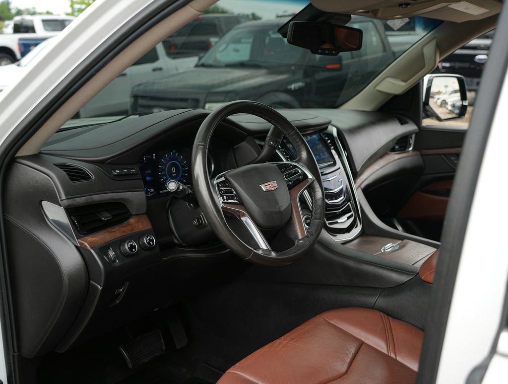 Used 2016 Cadillac Escalade Premium AWD/4WD image 19