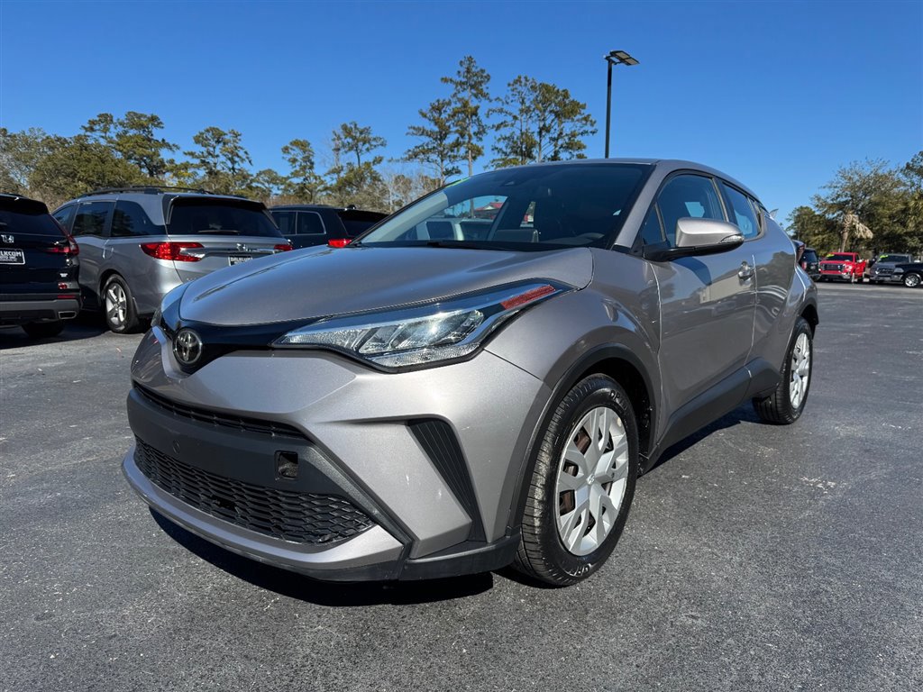 Used 2020 Toyota C-HR LE image 4