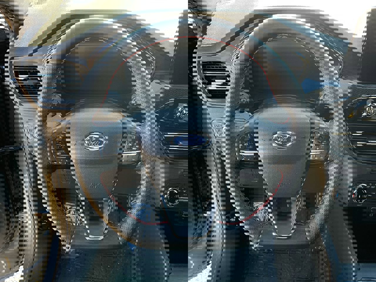 Used 2025 Ford Escape ST-Line w/ Equipment Group 301A image 25