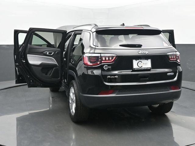 New 2025 Jeep Compass Latitude w/ Sun & Sound Group AWD/4WD image 56